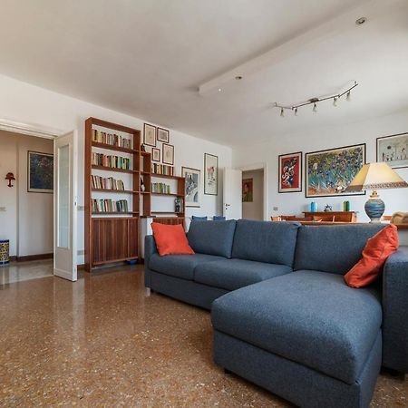 Roomy And Bright Apartment With Terrace Roma Esterno foto