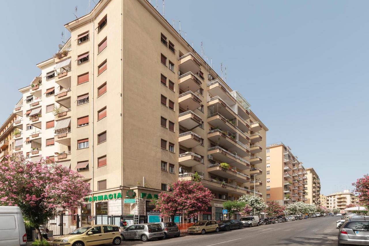 Roomy And Bright Apartment With Terrace Roma Esterno foto