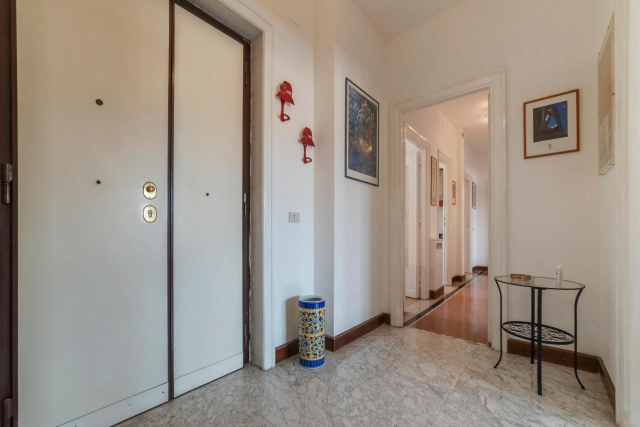 Roomy And Bright Apartment With Terrace Roma Esterno foto
