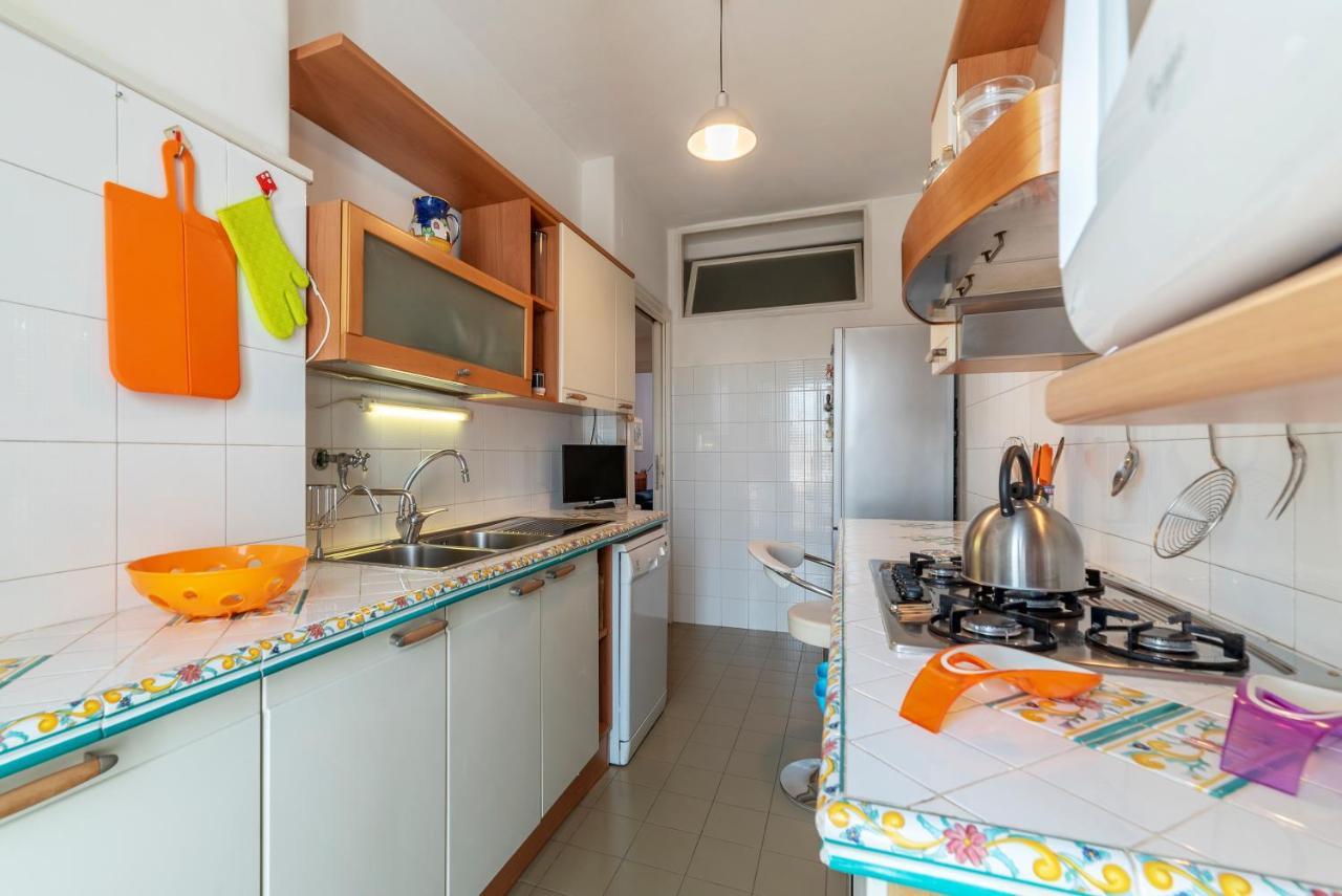 Roomy And Bright Apartment With Terrace Roma Esterno foto
