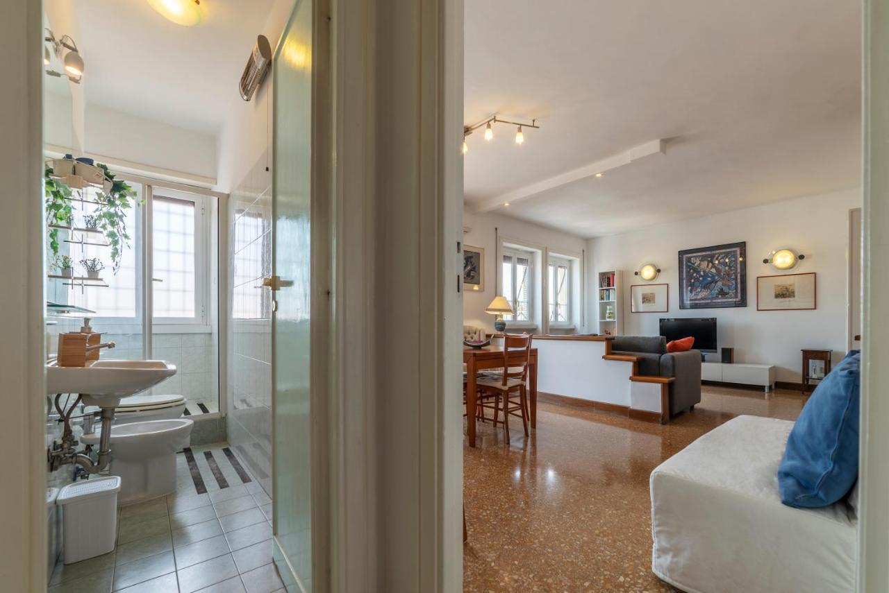 Roomy And Bright Apartment With Terrace Roma Esterno foto