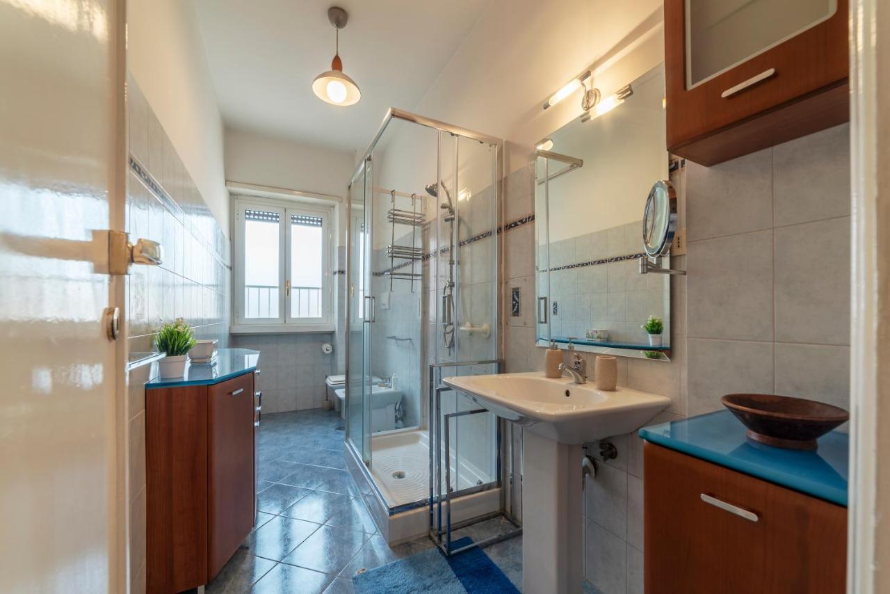 Roomy And Bright Apartment With Terrace Roma Esterno foto